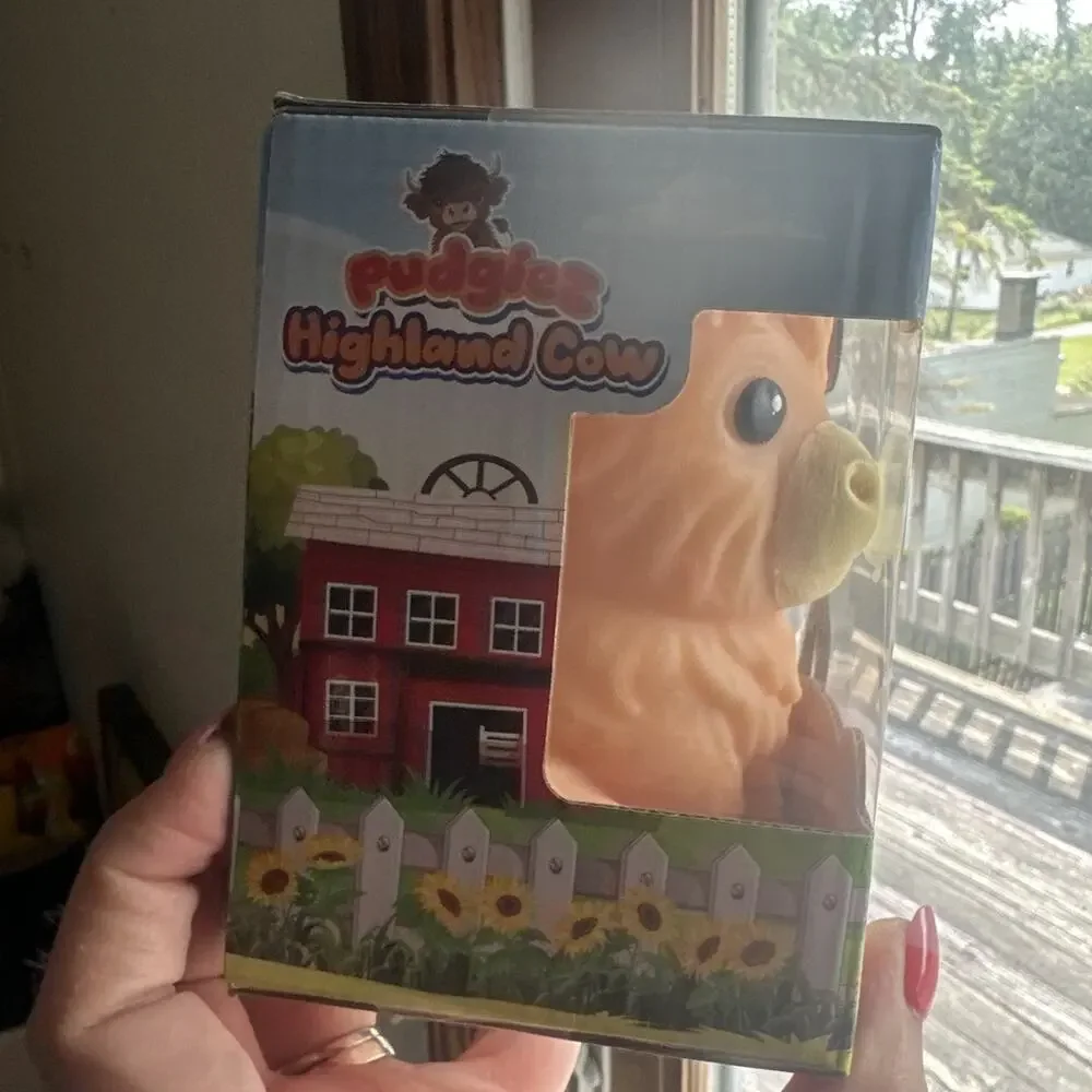 NIB Highland Cow Squishy Viral Toy Pudgiez Farm Animal Squeeze
